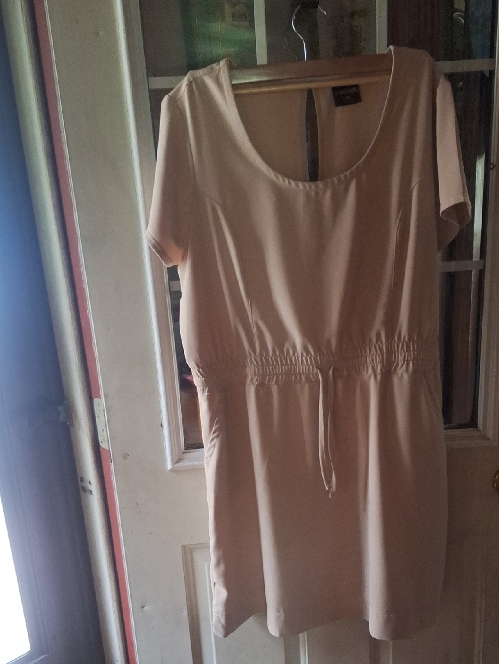 Women's Scoop Neck Drawstring Waist Dress - Beige, With Pockets.